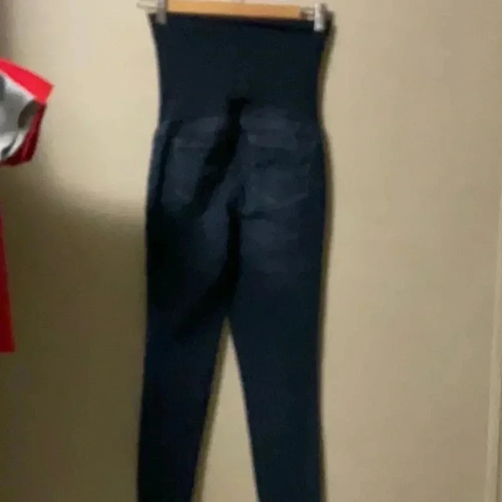 1822 DENIM - Picture 2 of 5